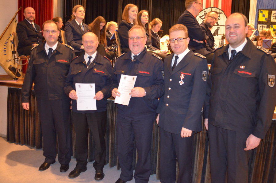 Erste Jahresdienstbesprechung unter neuer Leitung – Feuerwehr-Ehrenkreuz für Matthias Fernholz