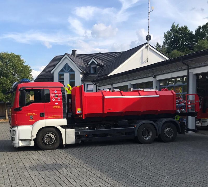 Verbesserte Löschwasserversorgung durch neuen Abrollbehälter