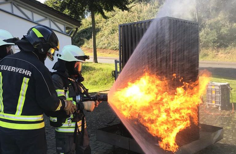 Spannender Übungstag zum Thema Gas- und Elektrobrandbekämpfung